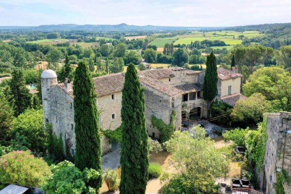 Propriété historique, cadre exceptionnel à Uzès