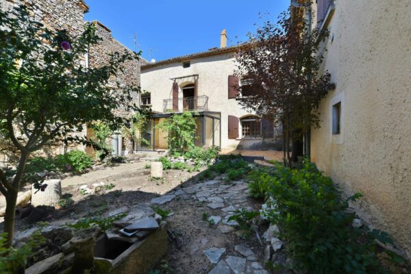 4 bedroom property to restore in a superb village