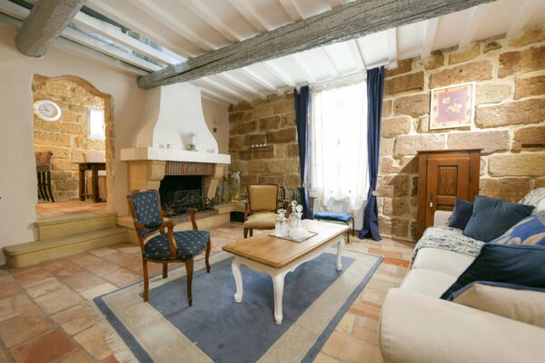 18th century town house in the heart of Uzès