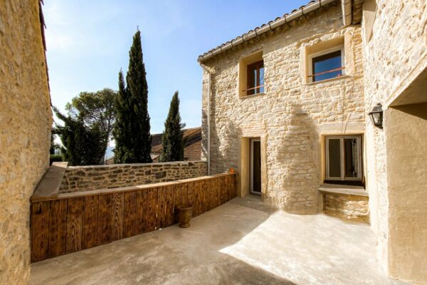 Maison de village située sur l'axe Nîmes-Alès