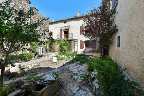 4 bedroom property to restore in a superb village