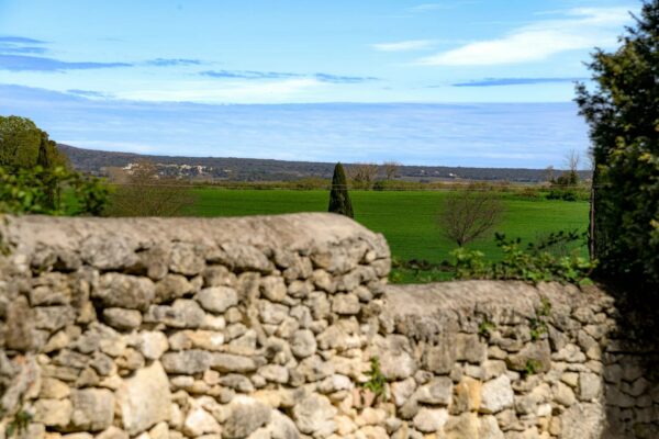 196 m2 southern property with garden and pool in Uzès