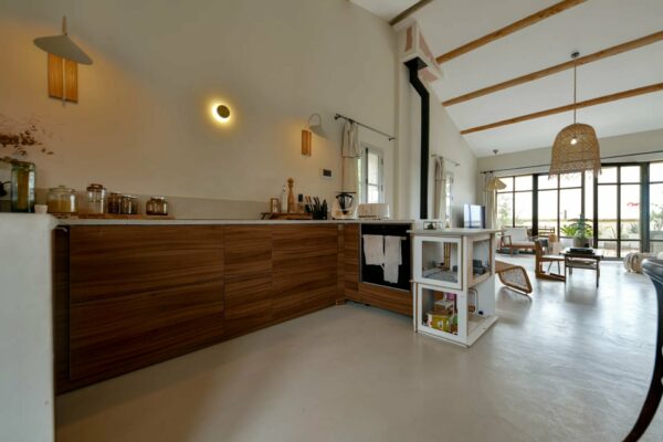 Centre Uzès : maison restaurée de 4 chambres, avec terrasse, garage et ascenseur