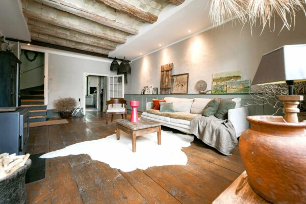 Charming village house of 141 m2 with garden and pool