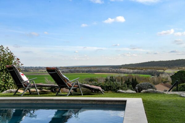 Beautiful 100 m2 house with garden and pool, exceptional views