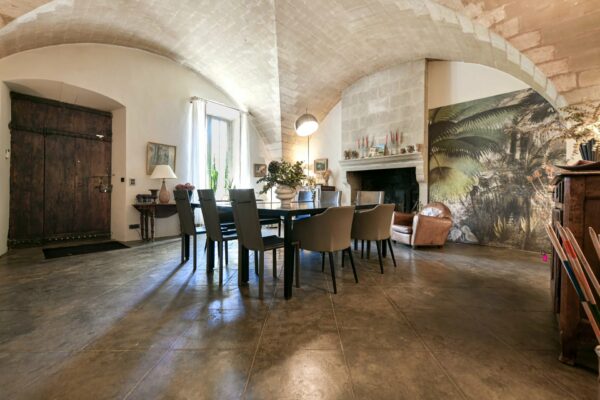 Demeure historique de 450m2 à 4 km d'Uzès