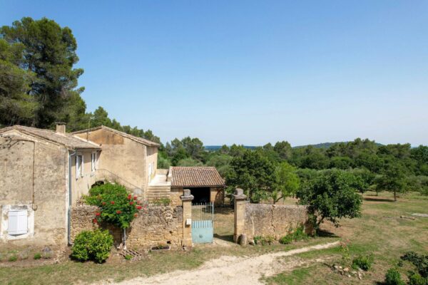Property to be restored in a preserved natural environment