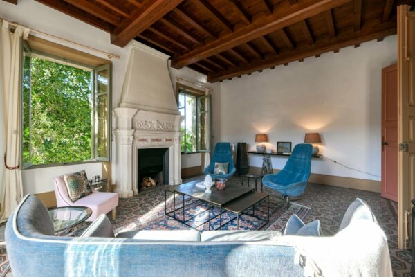 19th C. city property of 217 m2 with garden
