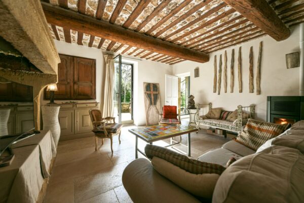 Charmante maison avec jardin dans un village prisé