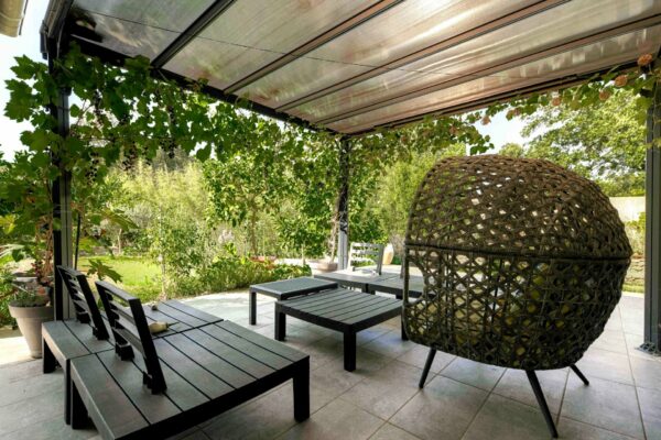 Maison méridionale avec jardin et piscine à Uzès