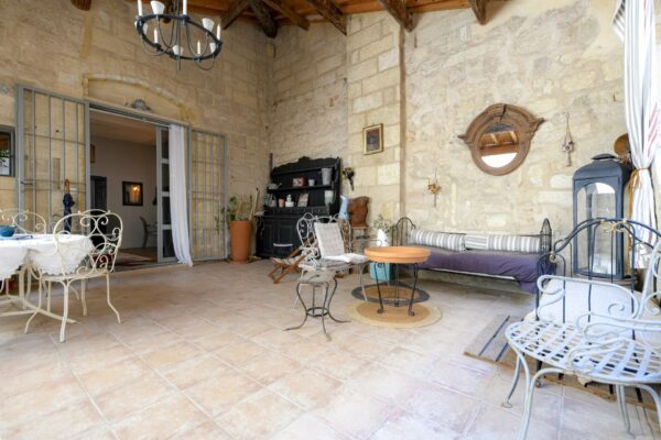Uzès : Appartement triplex doté d’une exceptionnelle terrasse