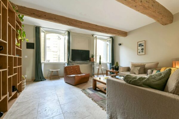 Centre historique d’Uzès : très bel appartement de 87 m2
