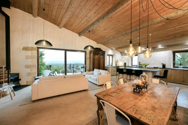 Character house with garden, breathtaking views