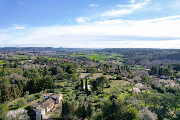 Propriété exceptionnelle sur 2.5 ha à Uzès
