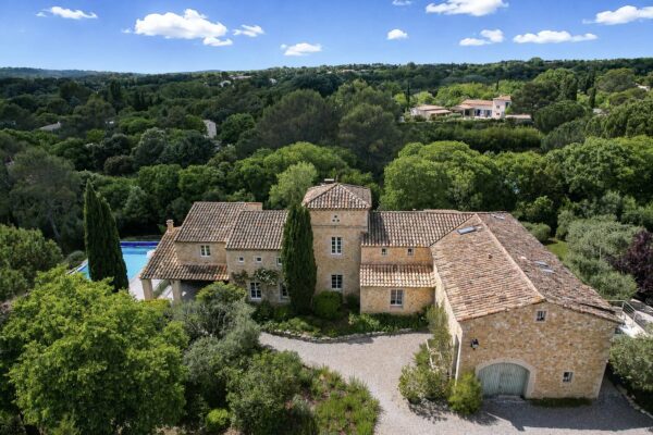 Superbe propriété de 397 m2 à Uzès