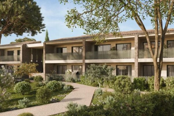 Appartement  T3 de 79.2 m2 en VEFA avec jardin privatif et terrasse, Uzès à pieds