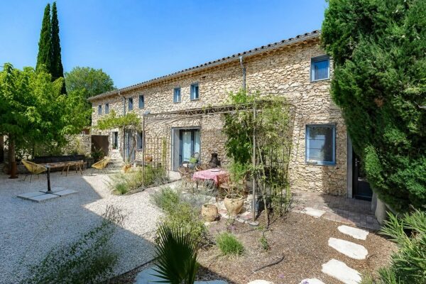 Authentic Restored Village Mas of 200 m2 with Guest Mazet