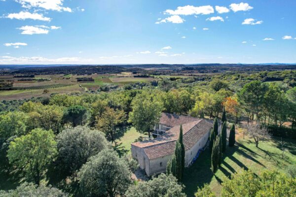 Domaine de 6,4 ha aux portes d’Uzès, Vues exceptionnelles
