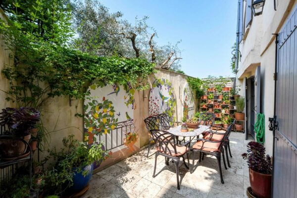 Uzès centre historique : Maison de ville XIX de 122 m2